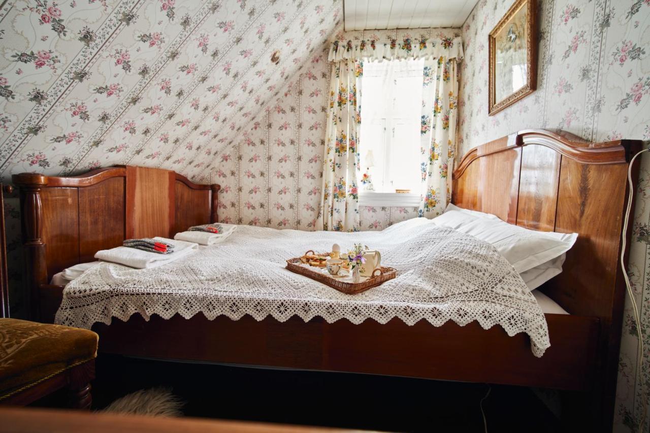 Heima I Stovu Hotel Hvalba Buitenkant foto