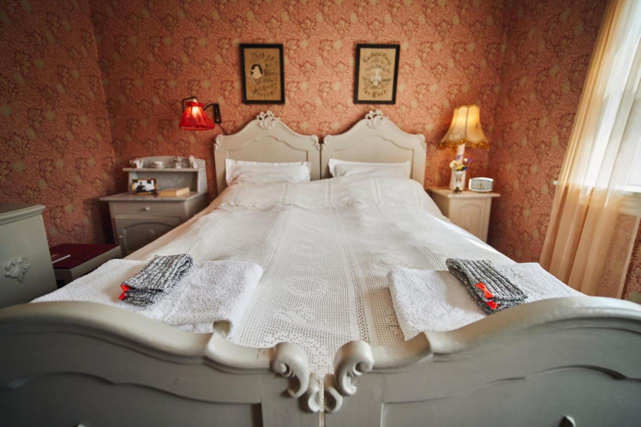 Heima I Stovu Hotel Hvalba Buitenkant foto