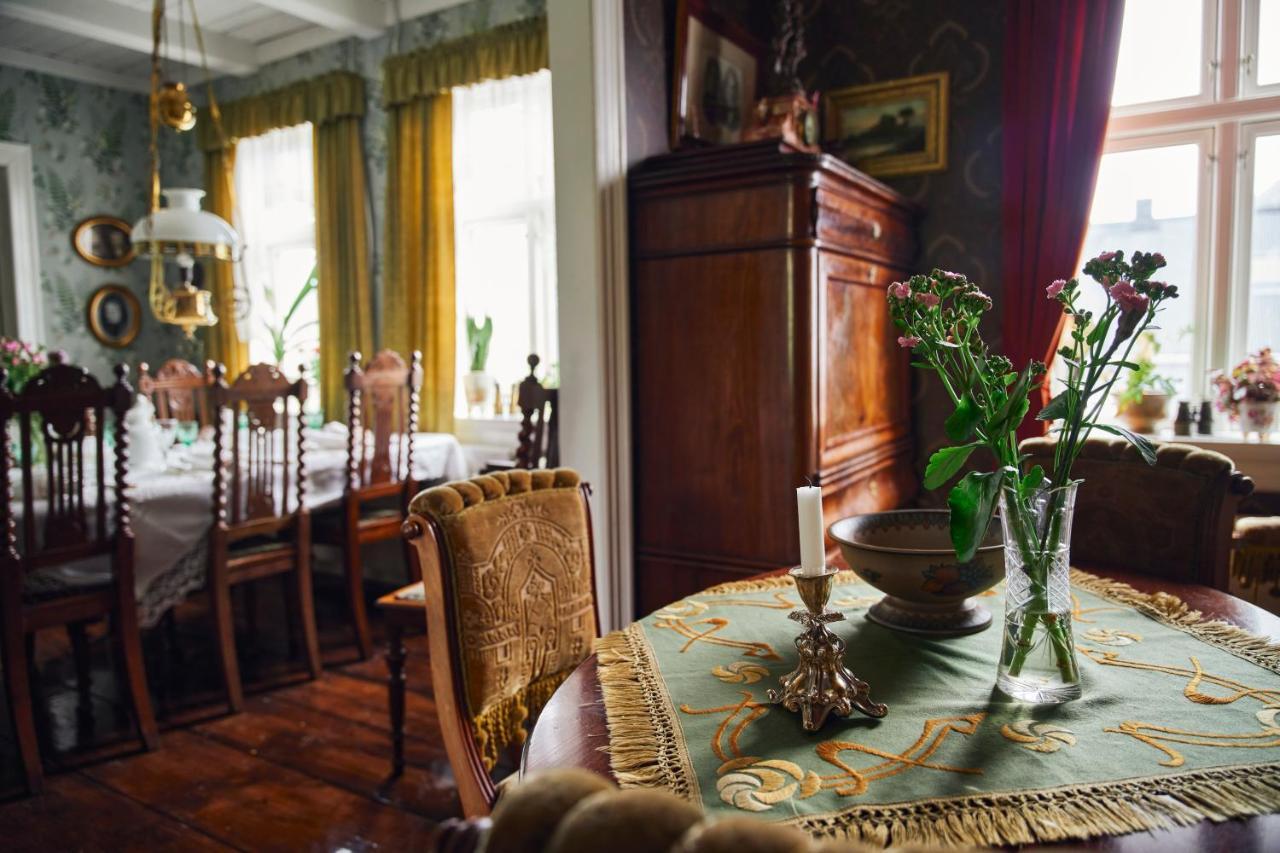 Heima I Stovu Hotel Hvalba Buitenkant foto